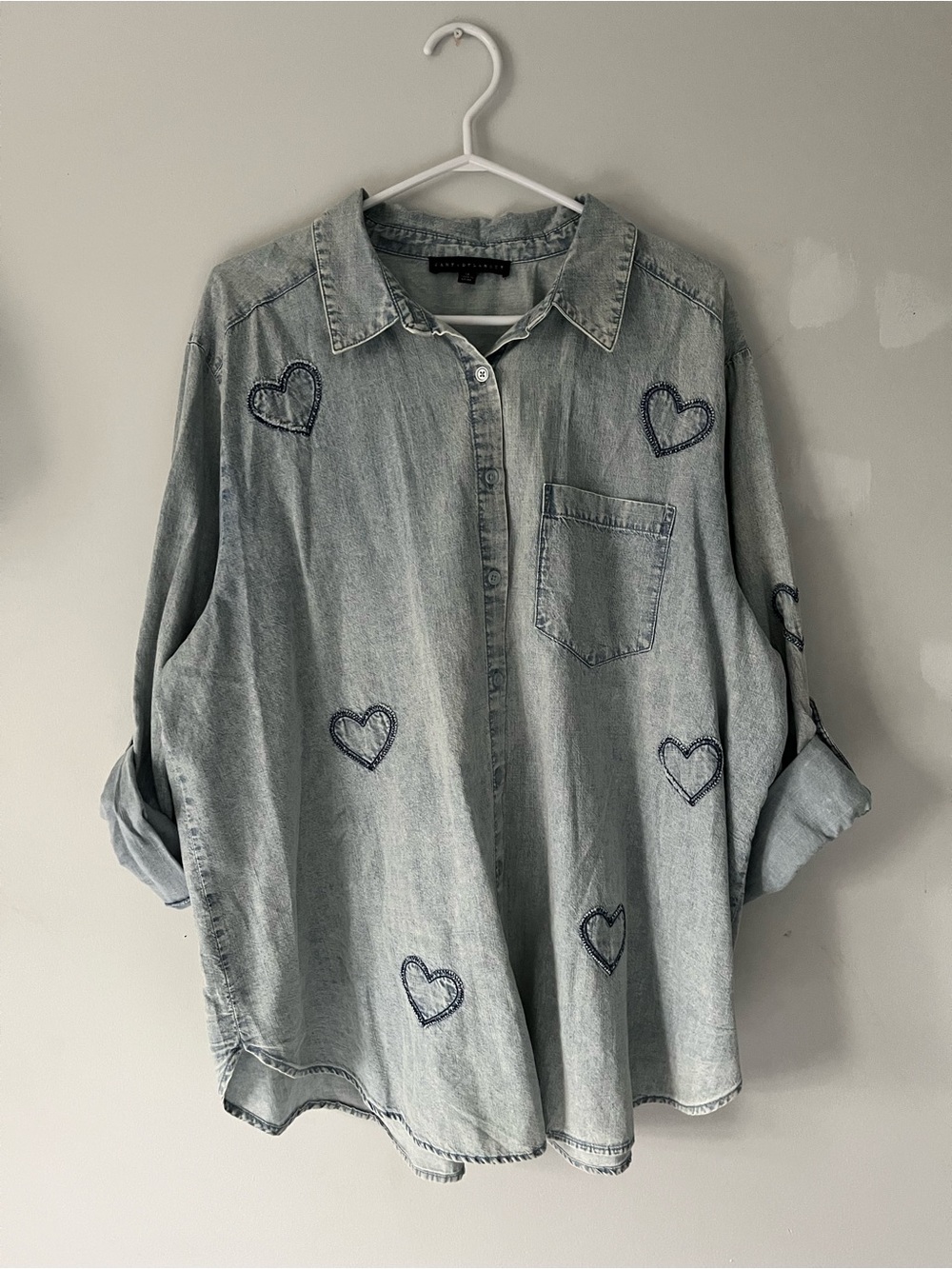 Jane + Delancey Heart Embroidered Denim Shirt Size 1X Like New %100 cotton flowy